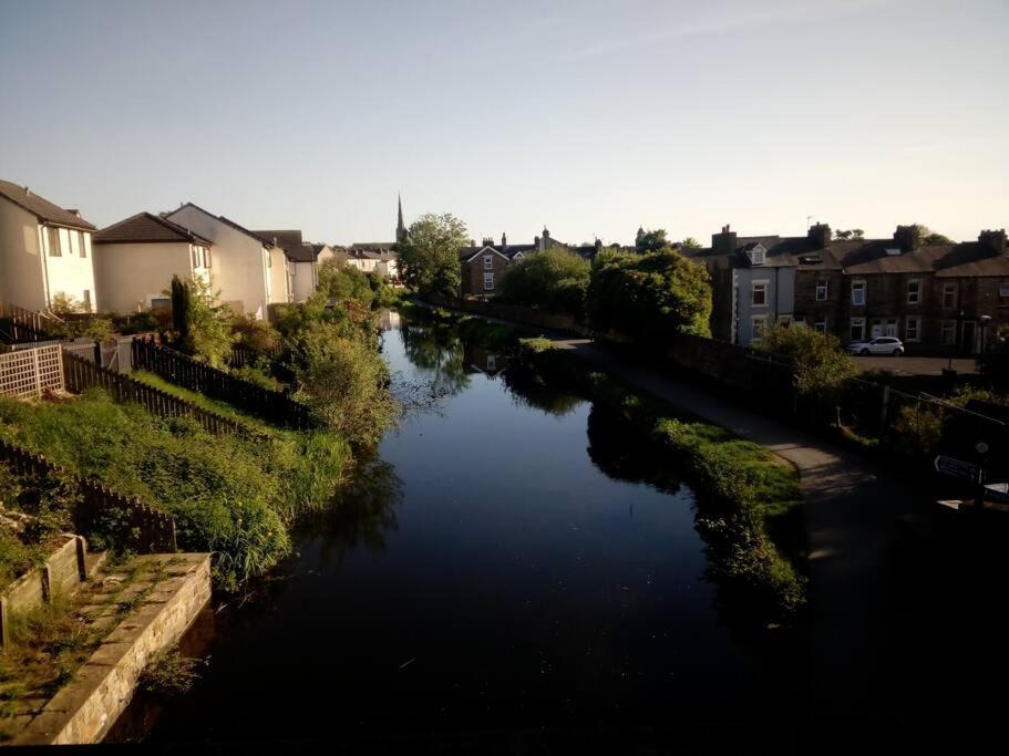 兰卡斯特The Staithe By The Canal.公寓 外观 照片